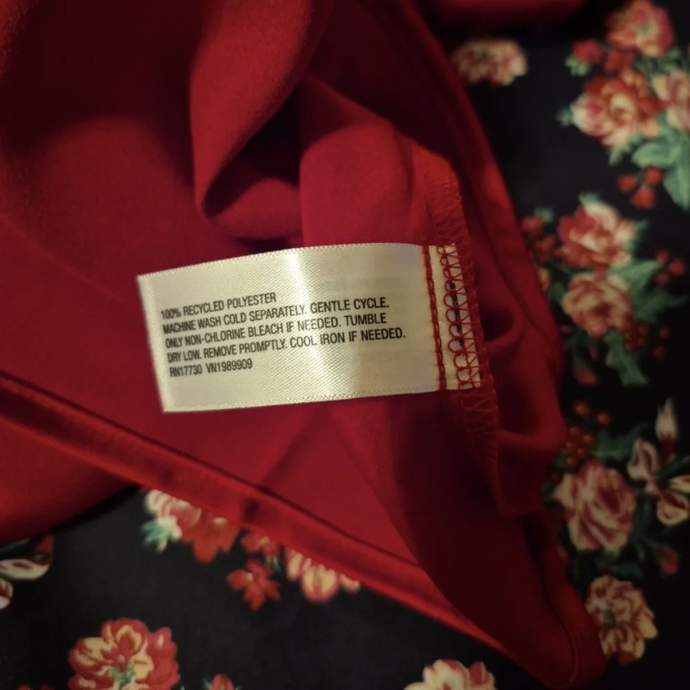 A New Day Red Skirt/Blouse Set Size L - Picture 9 of 10